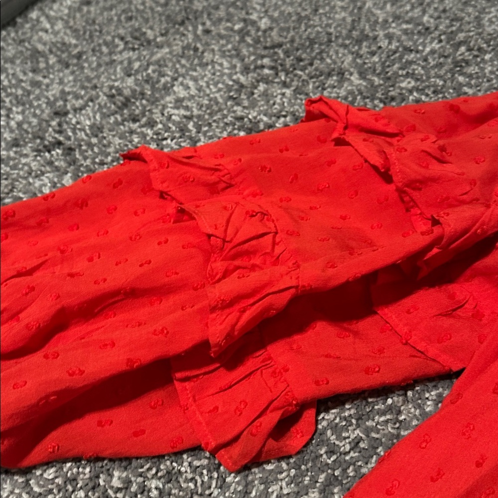 Women’s red blouse. - Picture 4 of 5